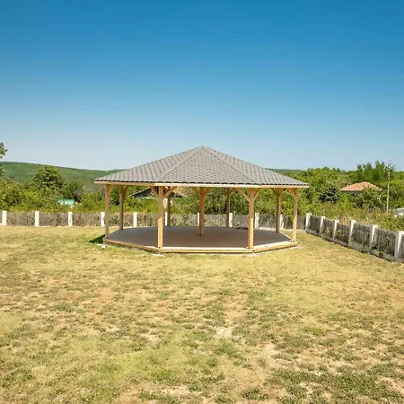 Luxury, Private Pool, Sauna, Beach!