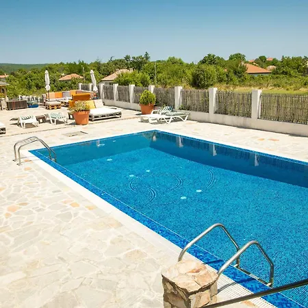 Luxury, Private Pool, Sauna, Beach! *