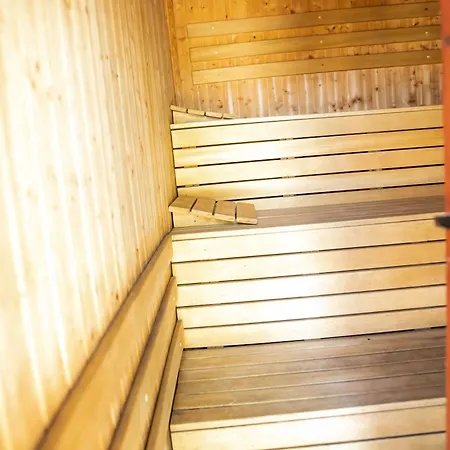 Luxury, Private Pool, Sauna, Beach!