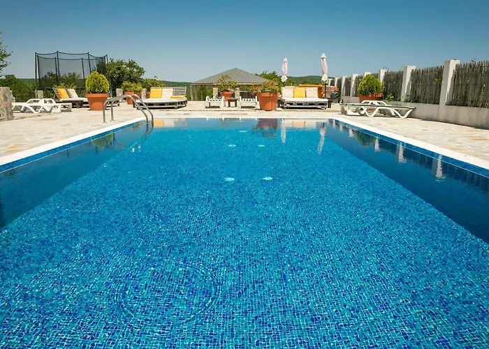 Luxury, Private Pool, Sauna, Beach!